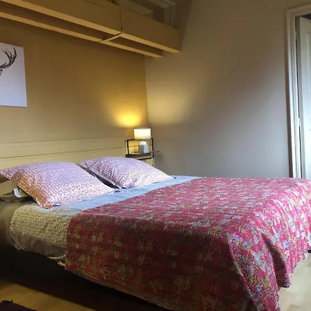 Comfy In Cyprien With Terrace Hébergement de vacances *