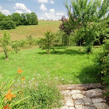 Comfy In Cyprien With Terrace Hébergement de vacances